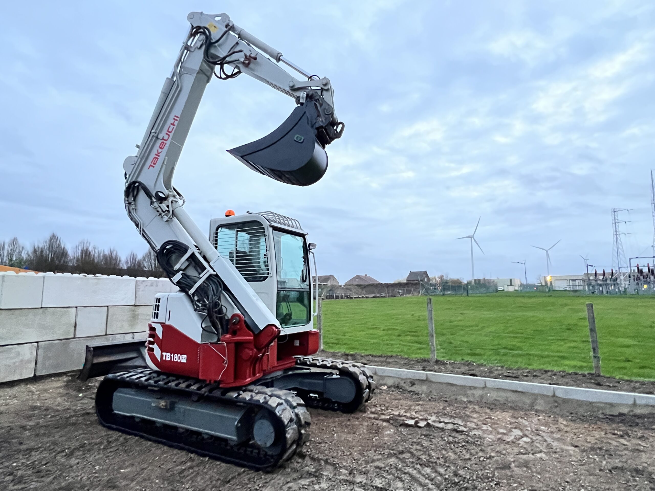 Takeuchi TB180Fr-2